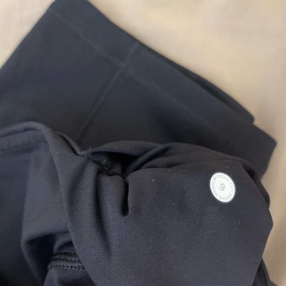 Lululemon fast and free 8” legging - Picture 3 of 3